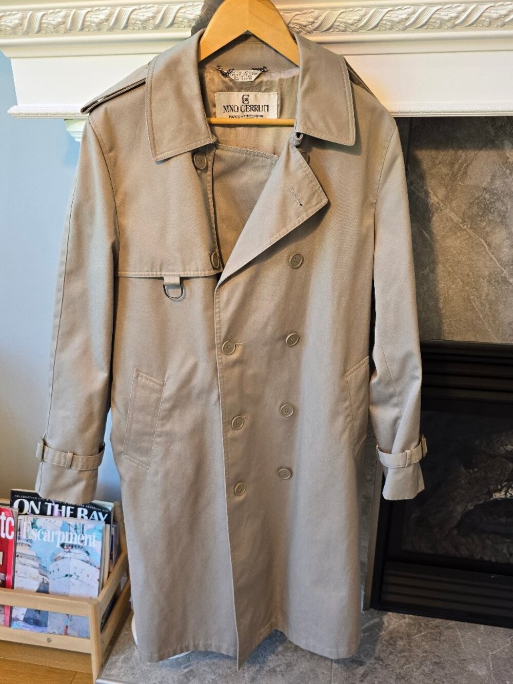 Vintage Nino Cerruti Paris Diffusion Trench Coat Tan/Beige size 42R